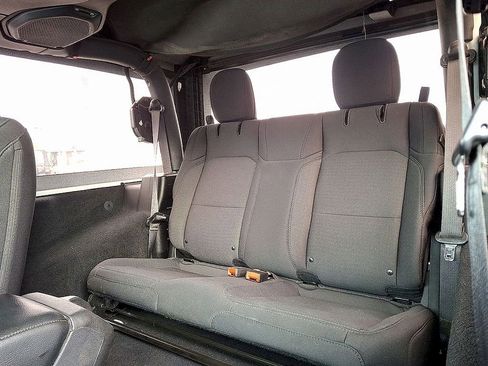 Used 2021 Jeep Wrangler Sport AWD/4WD image 10