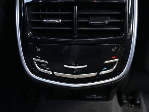 Used 2014 Cadillac XTS Premium AWD/4WD image 42