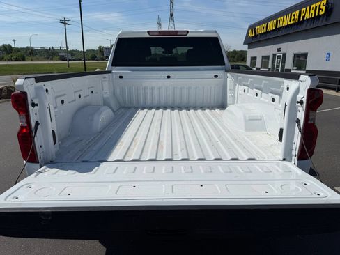 Used 2025 Chevrolet Silverado 2500 LT w/ Convenience Package AWD/4WD image 13