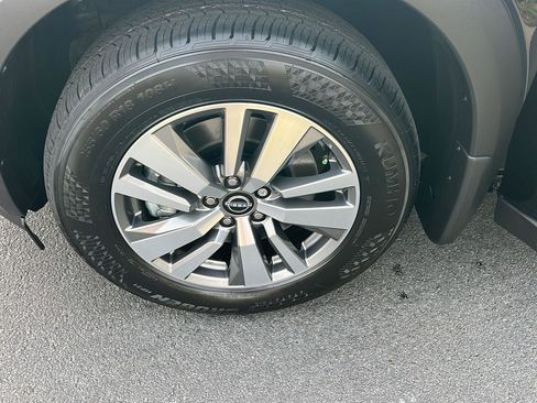 New 2026 Nissan Pathfinder SL FWD image 36