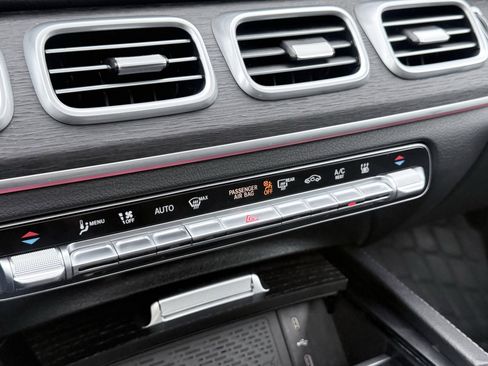 Used 2025 Mercedes-Benz GLE 450e 4MATIC image 21