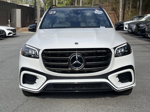 Certified 2025 Mercedes-Benz GLS 450 4MATIC image 3