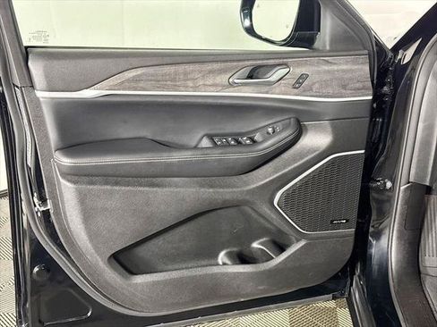 Certified 2023 Jeep Grand Cherokee 4WD 4xe image 11