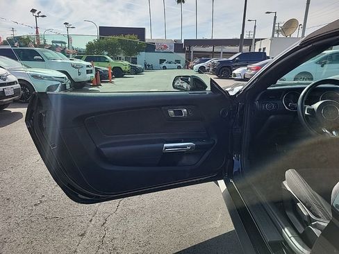 Used 2022 Ford Mustang Convertible image 11