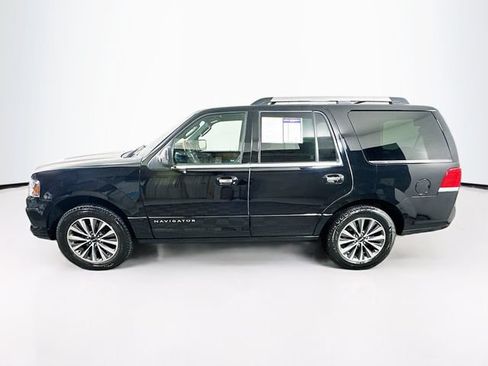 Used 2017 Lincoln Navigator Select AWD/4WD image 4