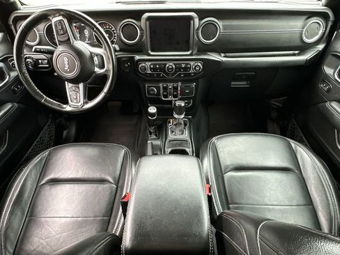 Used 2022 Jeep Gladiator Overland w/ Popular Equipment Package AWD/4WD image 18
