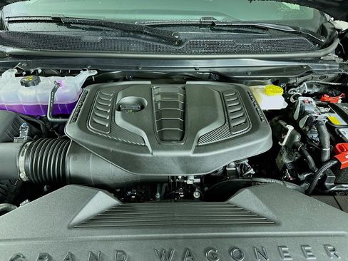 New 2026 Jeep Grand Wagoneer Limited AWD/4WD image 39