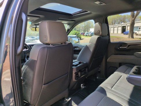 Used 2025 Chevrolet Silverado 1500 ZR2 w/ Technology Package image 37