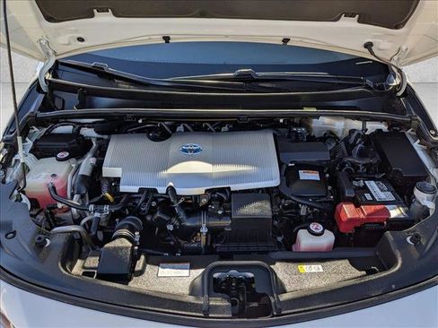 Used 2018 Toyota Prius Prime Premium image 21