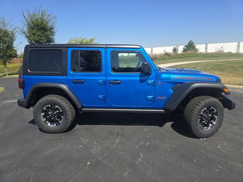 New 2025 Jeep Wrangler Rubicon image 18