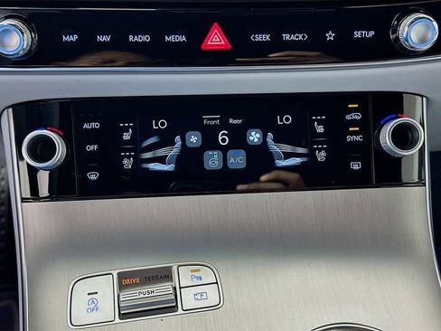 New 2026 Genesis GV70 2.5T Advanced AWD/4WD image 14