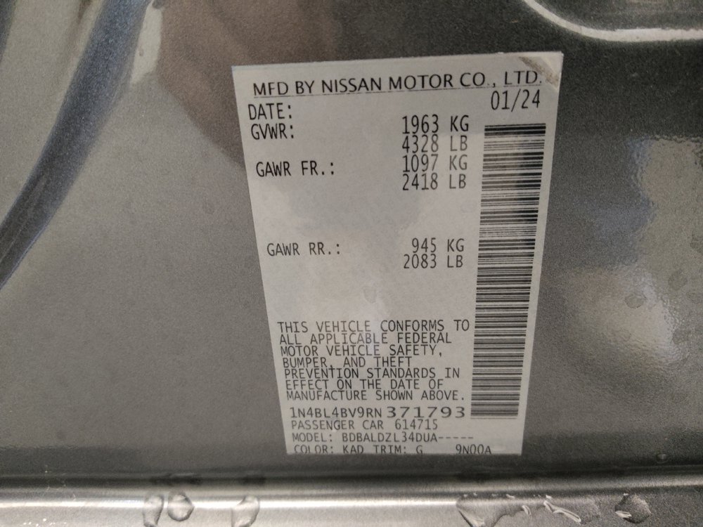 Used 2024 Nissan Altima 2.5 S FWD image 33