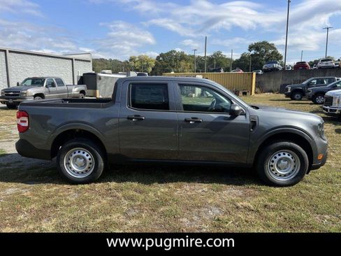 New 2025 Ford Maverick XL image 8