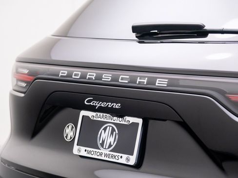 Certified 2023 Porsche Cayenne image 33