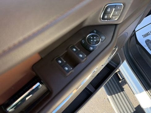 Used 2024 Ford Expedition Max King Ranch image 11
