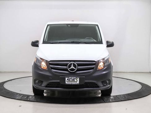 Used 2023 Mercedes-Benz Metris image 6