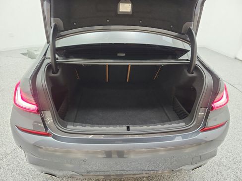Used 2020 BMW 330i Sedan w/ M Sport Package RWD image 21