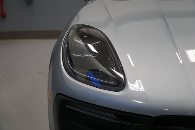 Certified 2026 Porsche Macan AWD/4WD image 15