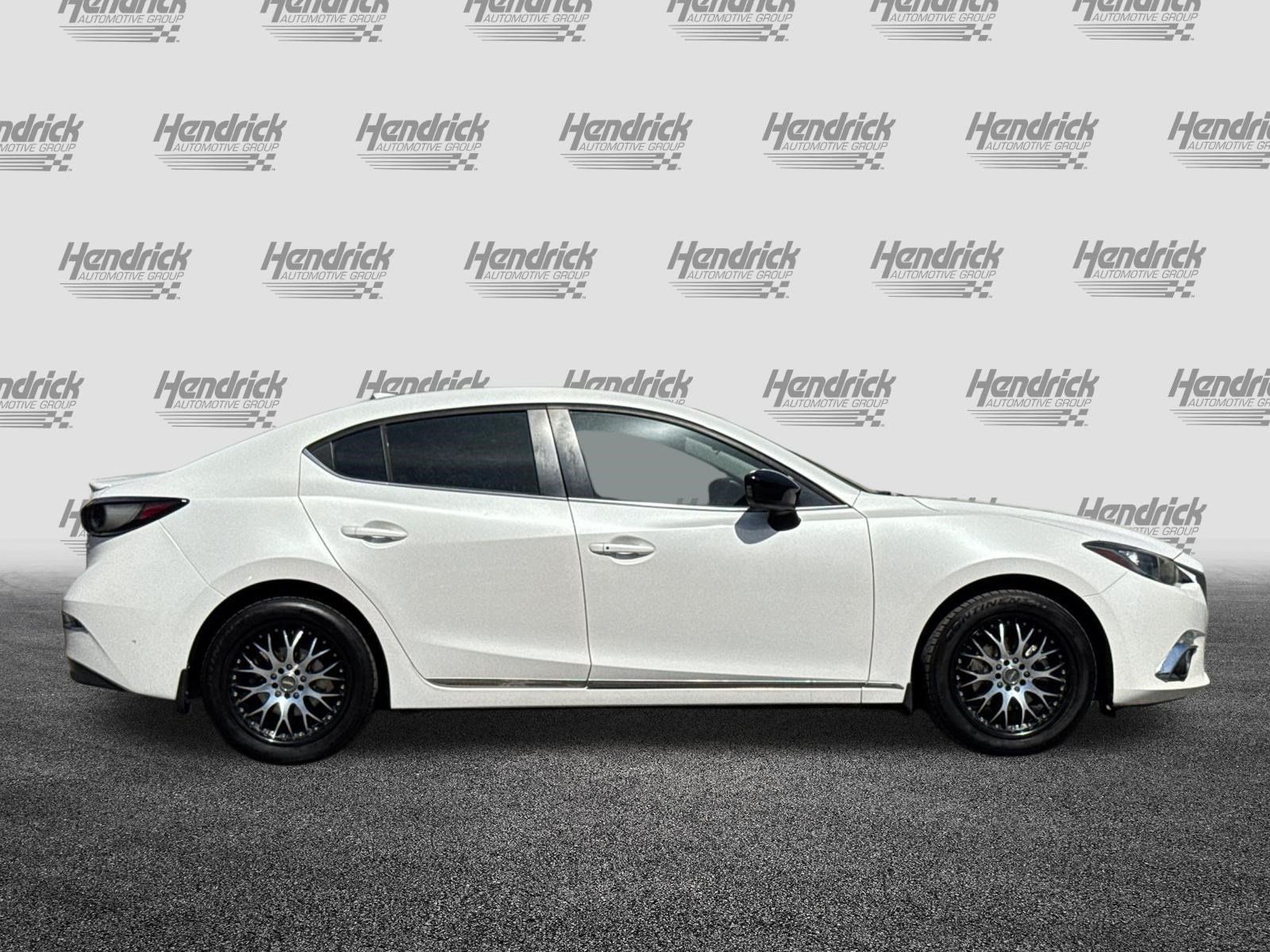 Used 2014 MAZDA MAZDA3 i Touring w/ Technology Package FWD image 3
