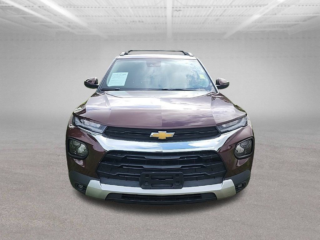 Used 2023 Chevrolet TrailBlazer LT w/ Convenience Package FWD image 3