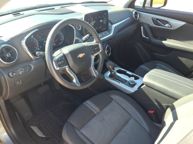 Used 2023 Chevrolet Blazer LT w/ Convenience Package FWD image 11