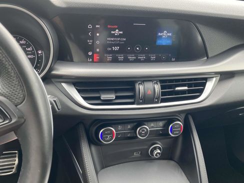 Used 2022 Alfa Romeo Stelvio Veloce image 6