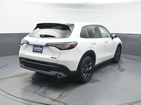 Certified 2024 Honda HR-V Sport image 7