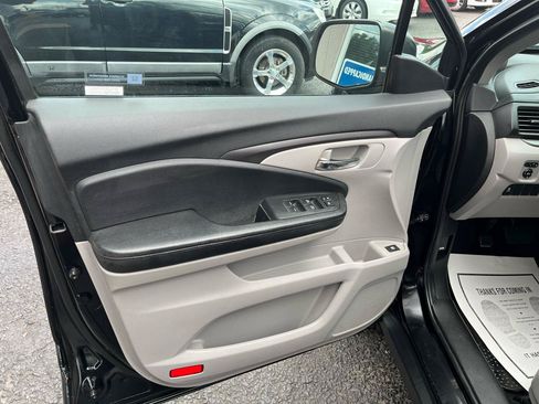 Used 2016 Honda Pilot EX image 24