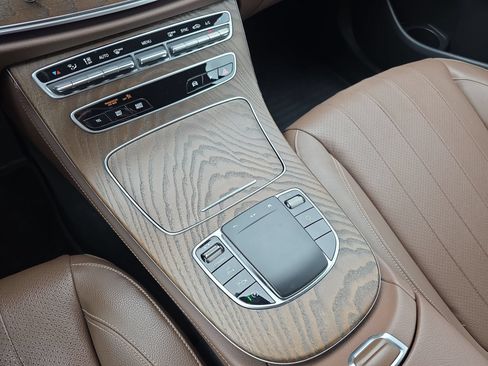 Used 2021 Mercedes-Benz E 450 4MATIC Sedan image 25