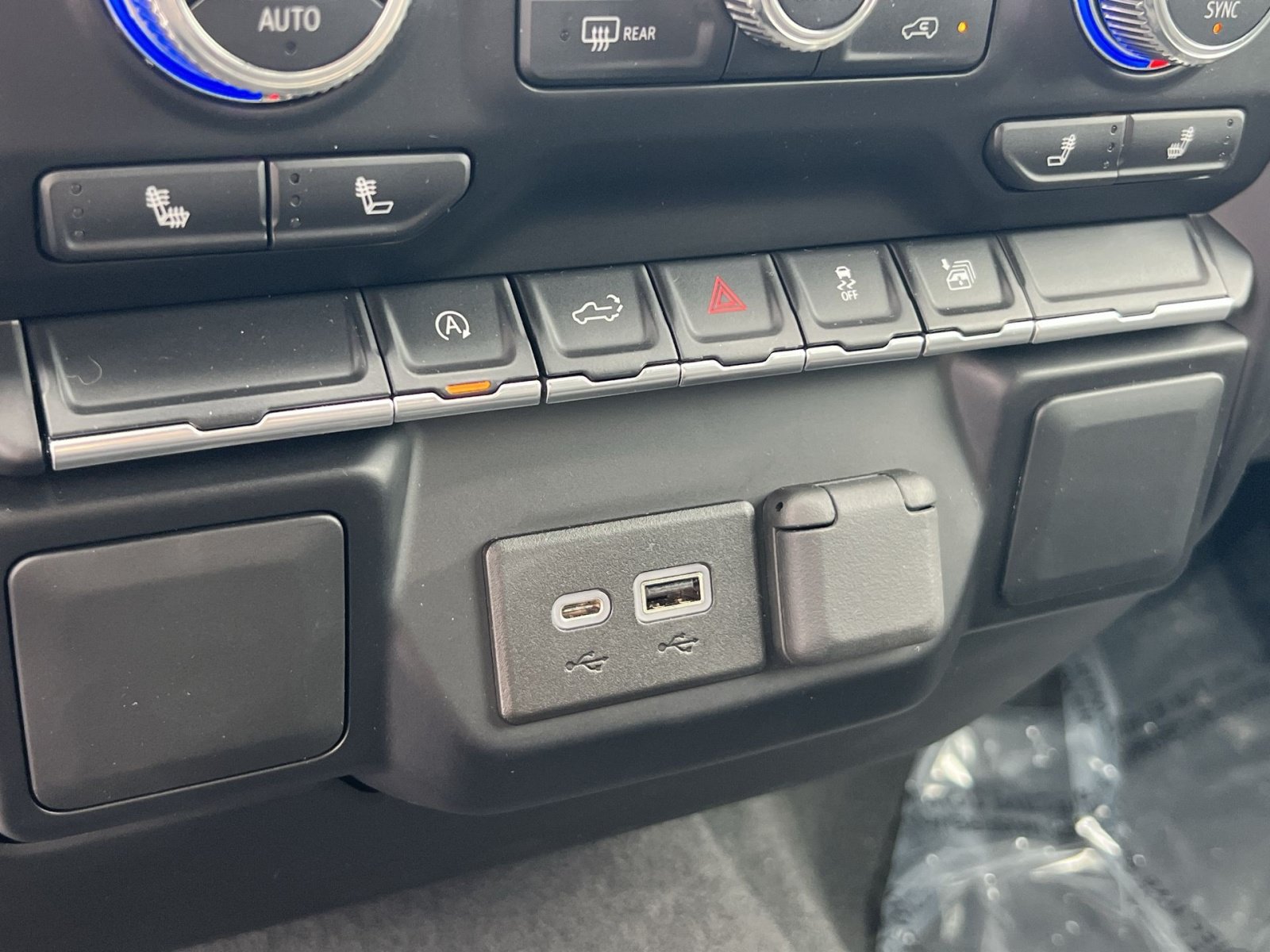 Used 2022 GMC Sierra 1500 SLE AWD/4WD image 30