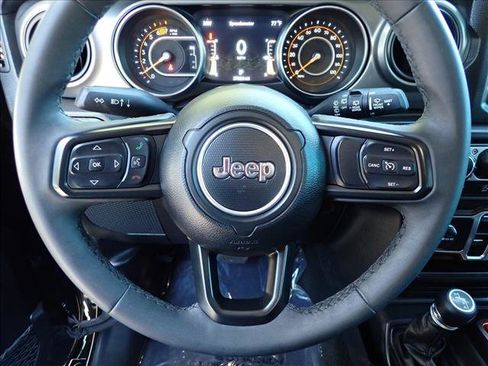 Used 2023 Jeep Wrangler Unlimited Sport AWD/4WD image 12