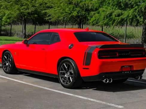 Used 2016 Dodge Challenger R/T Scat Pack RWD image 15