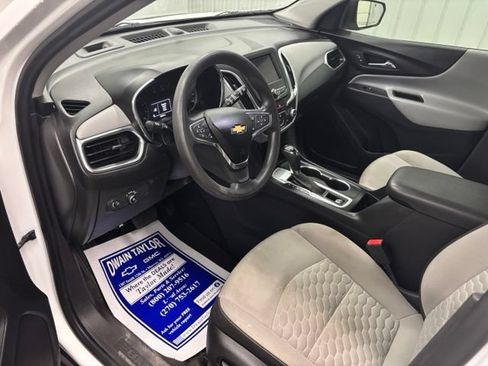 Used 2020 Chevrolet Equinox LS w/ LS Convenience Package FWD image 12