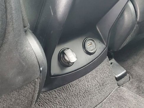 Used 2023 Kia Sorento LX image 27