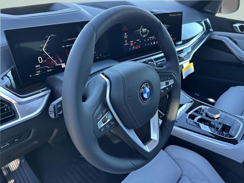 New 2026 BMW X5 xDrive40i w/ Premium Package image 18