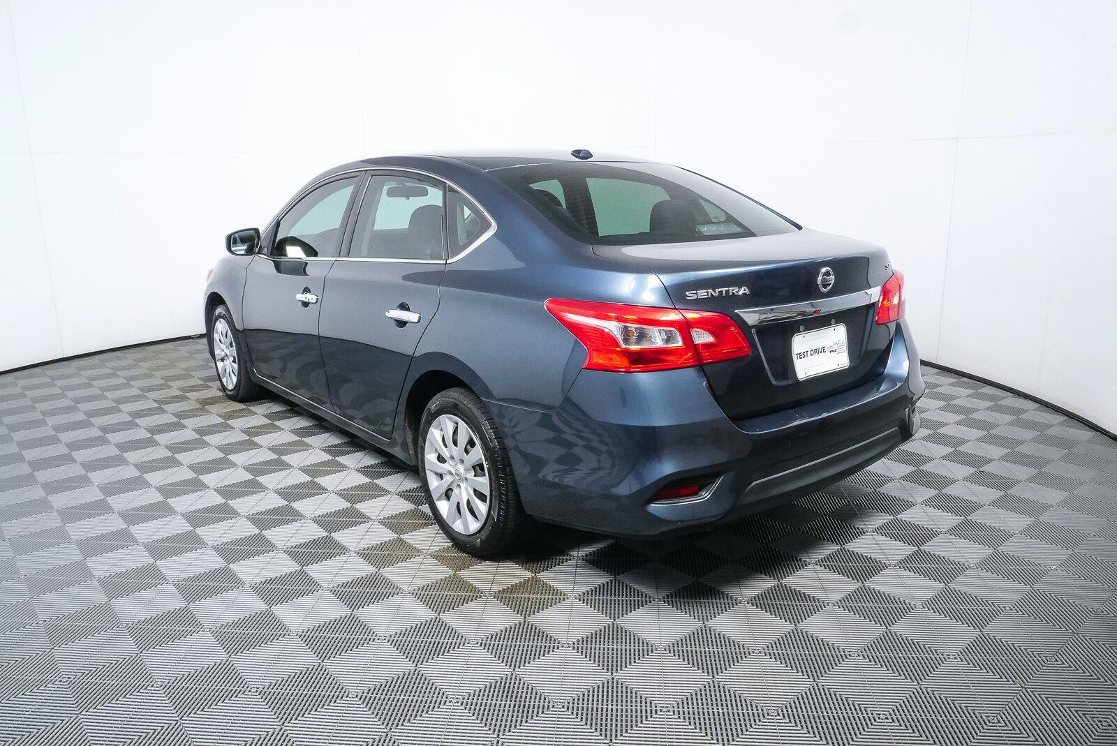 Used 2017 Nissan Sentra SV FWD image 25