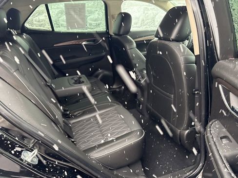 Used 2022 Buick Envision Avenir w/ Safety Package image 22