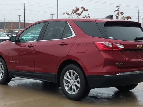 Used 2019 Chevrolet Equinox LT w/ Driver Convenience Package image 3