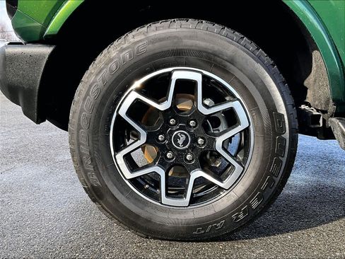 Used 2025 Ford Bronco Outer Banks image 7