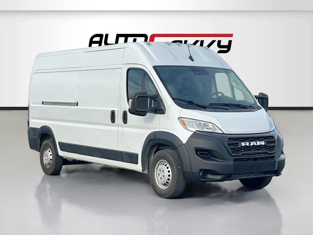Used 2023 RAM ProMaster 2500 FWD image 1