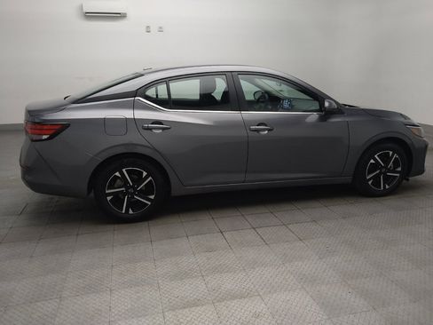 Used 2025 Nissan Sentra SV FWD image 10