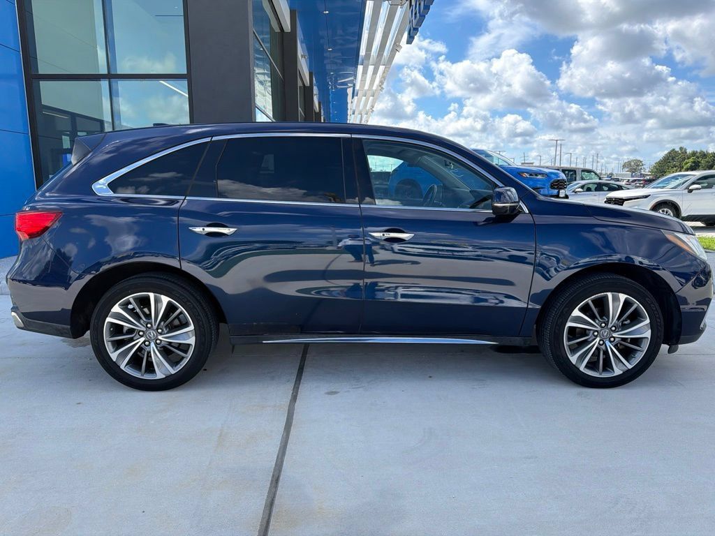 Used 2017 Acura MDX w/ Technology Package FWD image 4