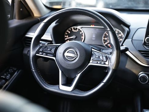 Used 2024 Nissan Altima 2.5 SR image 15