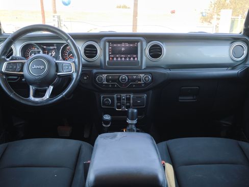 Used 2019 Jeep Wrangler Unlimited Sahara image 27