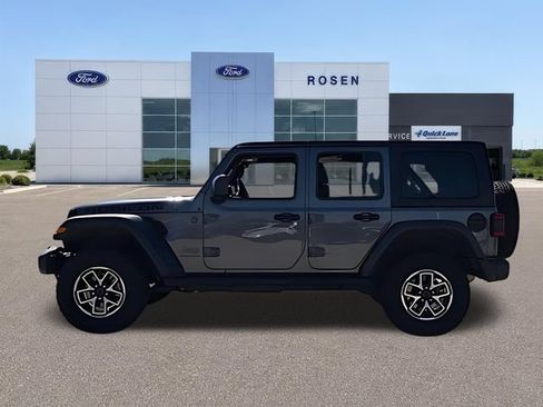 Used 2025 Jeep Wrangler Unlimited Rubicon AWD/4WD image 11
