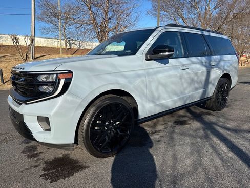 New 2026 Ford Expedition Max Platinum w/ Stealth Performance Package image 9