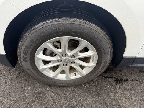 Used 2018 Chevrolet Equinox LS AWD/4WD image 14