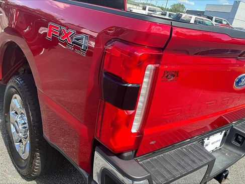 Used 2024 Ford F250 Lariat w/ Chrome Package image 26