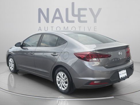 Used 2020 Hyundai Elantra SE FWD image 3