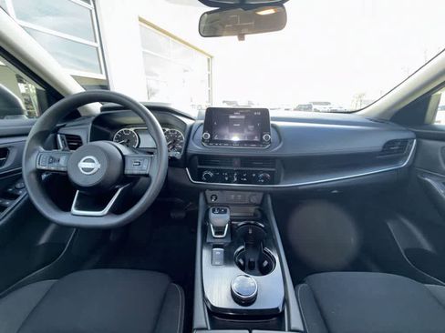 Used 2024 Nissan Rogue S image 13